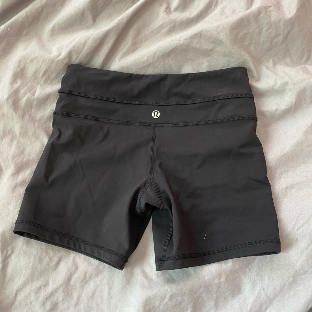 Lululemon black biker shorts